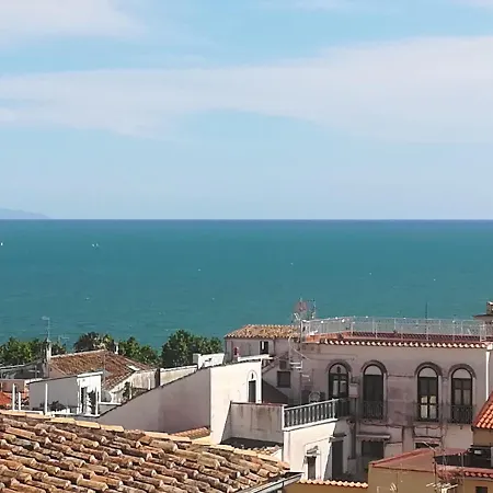 Center View Sea