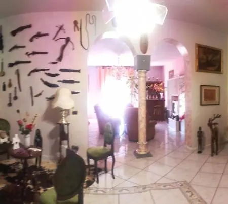 Center View Sea Homestay *